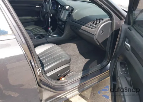 2014 Chrysler 300 300S z USA, uszkodzony, nr VIN 2C3CCABG6EH144289